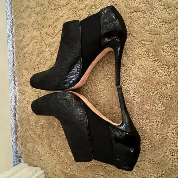 Whbm White House black market Cannes lizard embossed stiletto bootie 6.5 boots - Picture 8 of 16